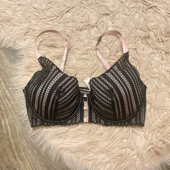 FINAL
PRICE NWT Black and Pink Victoria’s Secret Bra - Picture 1 of 9